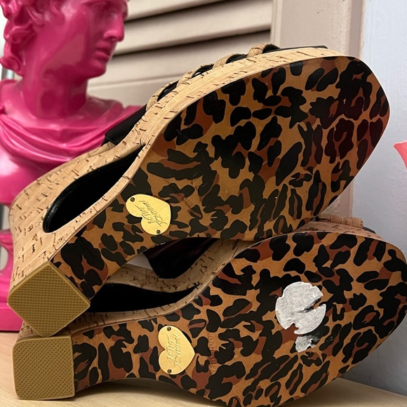 đź’—NWOT BETSEY JOHNSON WEDGESđź’— - Picture 14 of 16